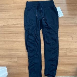 Navy lululemon dance studio crop